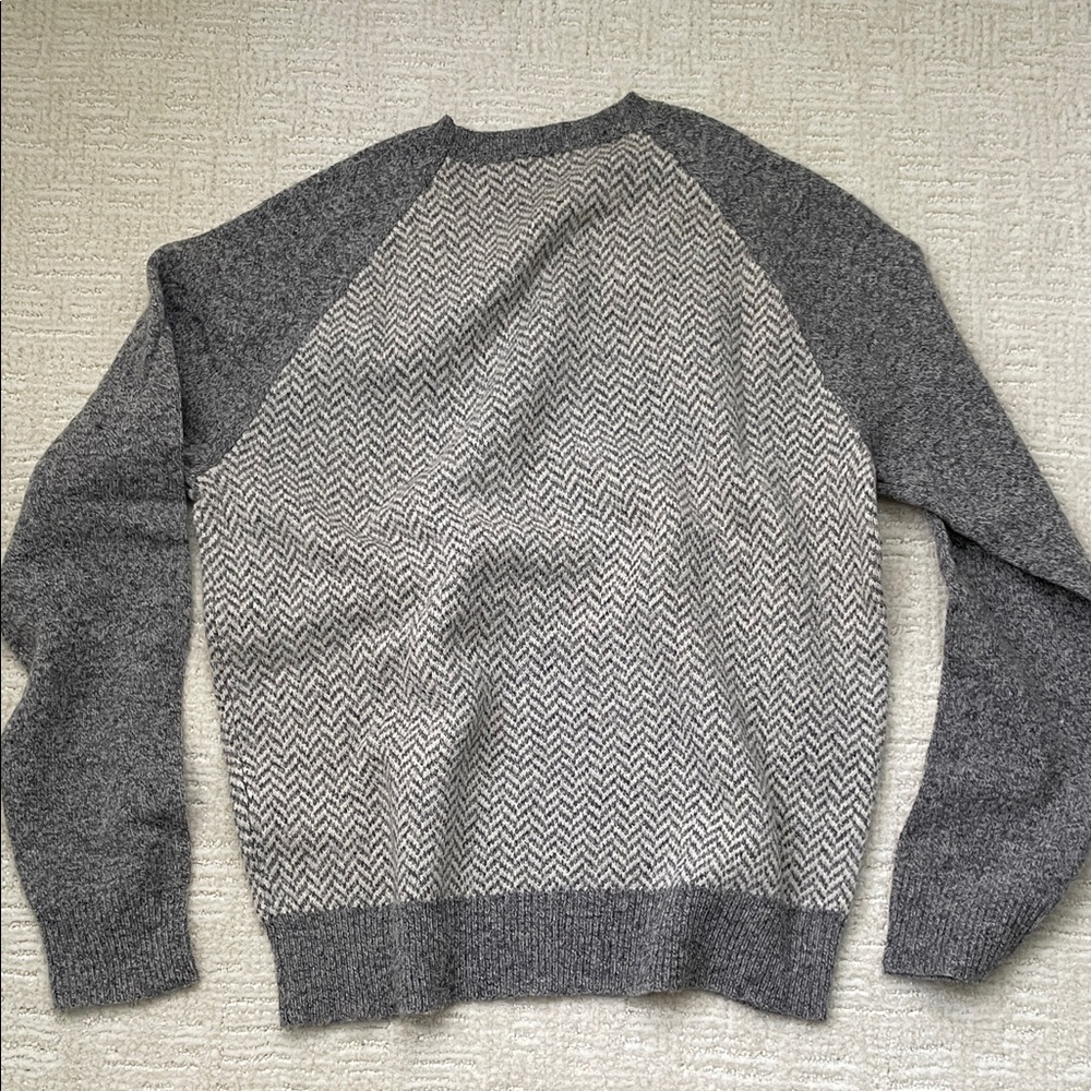 Gray Chevron Pattern Sweater - image 3